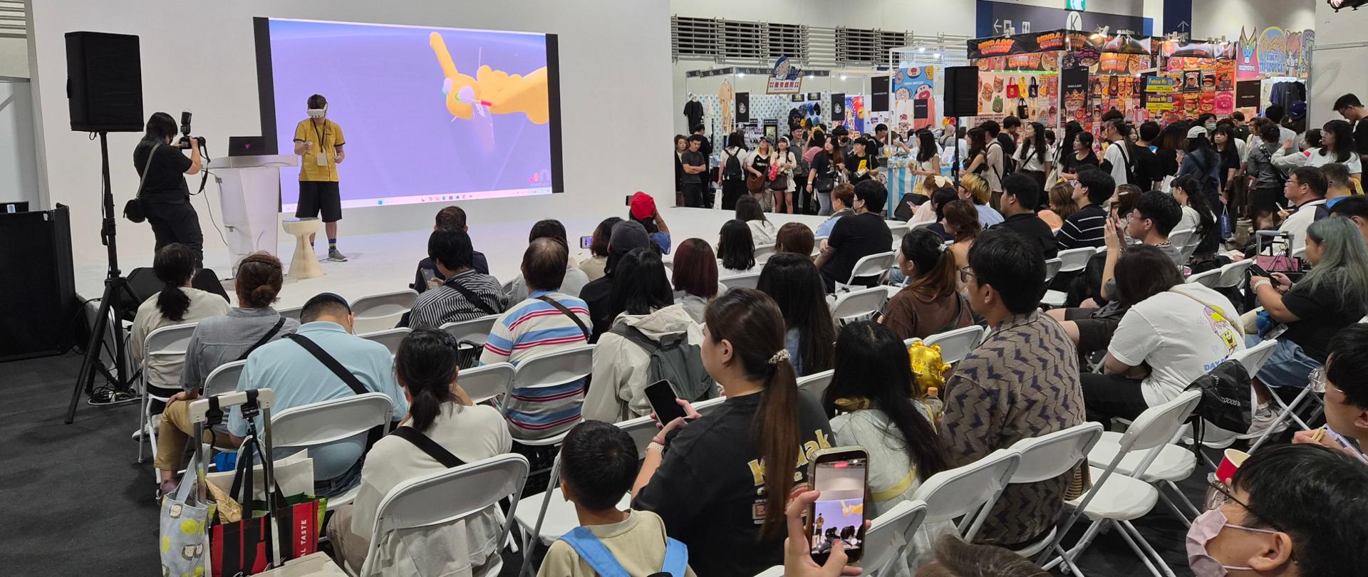 主舞台：3D現場即時展演「虛擬雕塑」